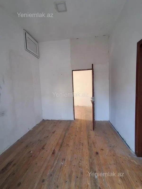 Satılır 4 otaqlı həyət evi 137 m²
