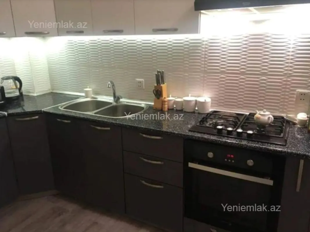 Satılır 2 otaqlı köhnə tikili 53 m²