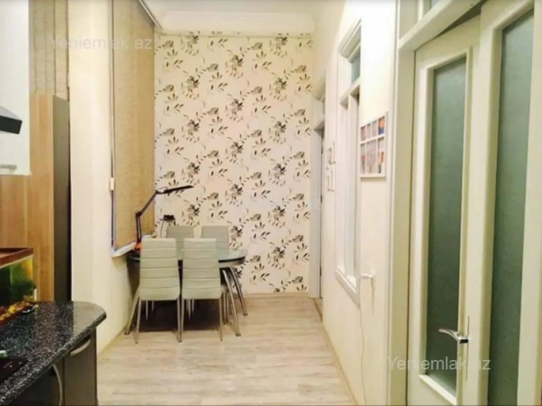 Satılır 2 otaqlı köhnə tikili 53 m²