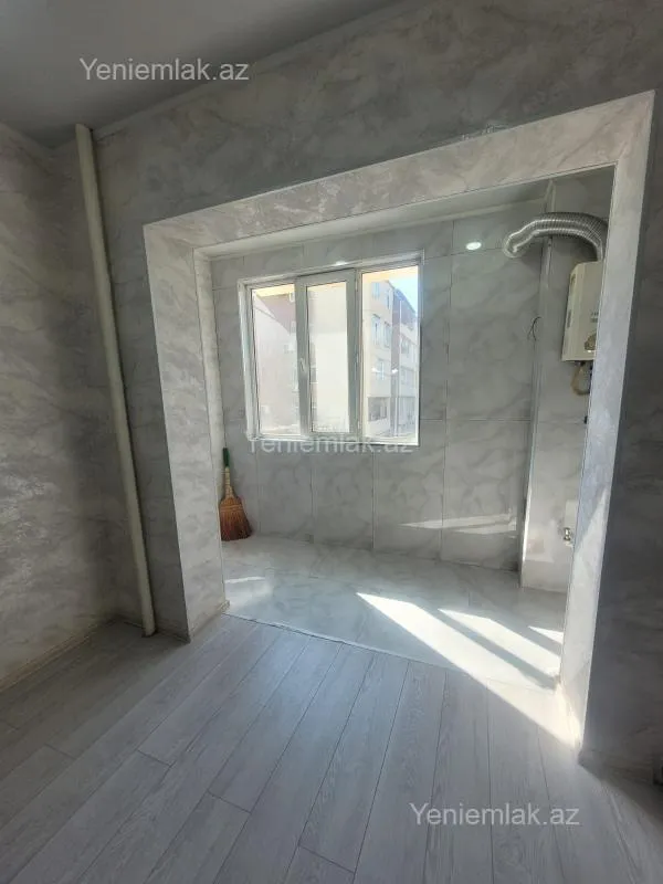 Satılır 1 otaqlı köhnə tikili 45 m²