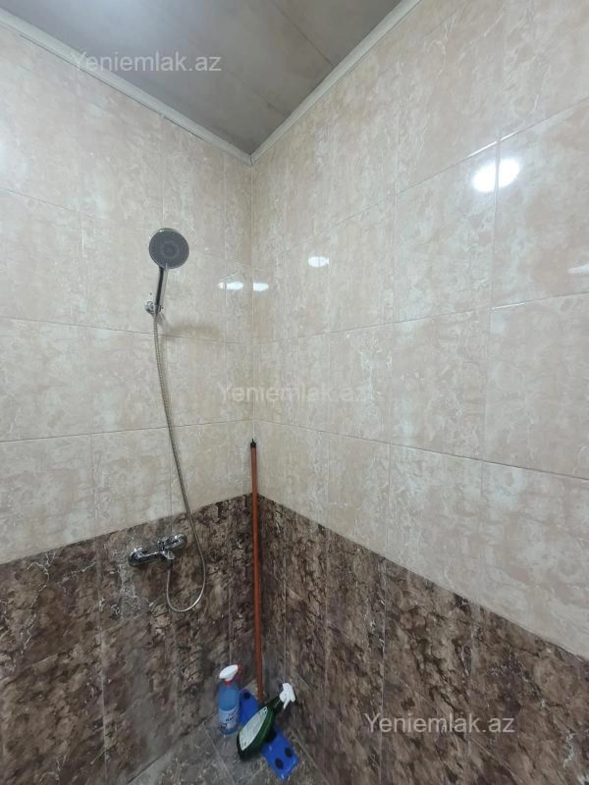 Satılır 1 otaqlı köhnə tikili 45 m²