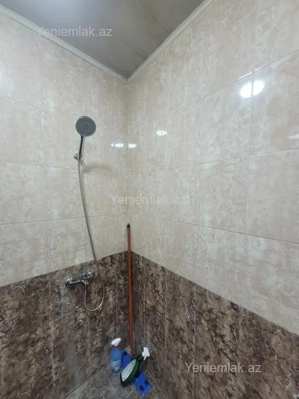 Satılır 1 otaqlı köhnə tikili 45 m²