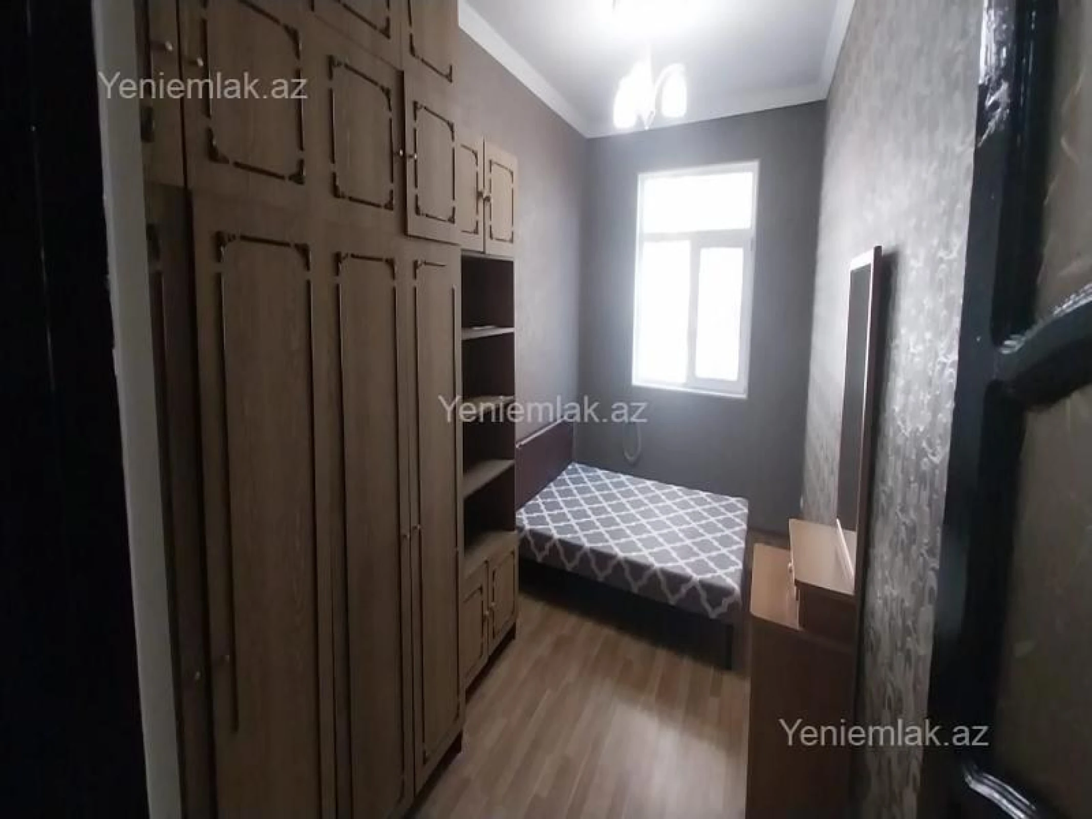 Satılır 2 otaqlı köhnə tikili 50 m²