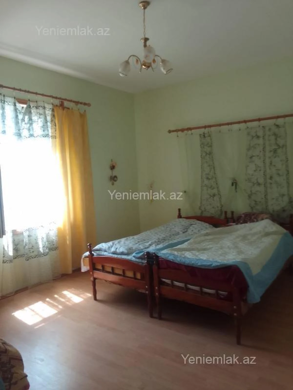 Satılır 4 otaqlı həyət evi 180 m²