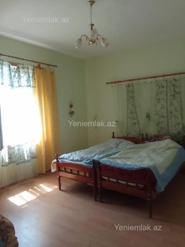 Satılır 4 otaqlı həyət evi 180 m²