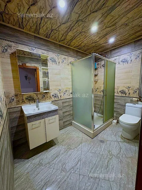 Satılır 3 otaqlı yeni tikili 130 m²