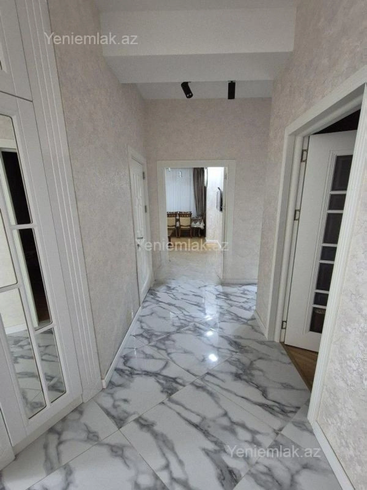 Satılır 3 otaqlı yeni tikili 83 m²