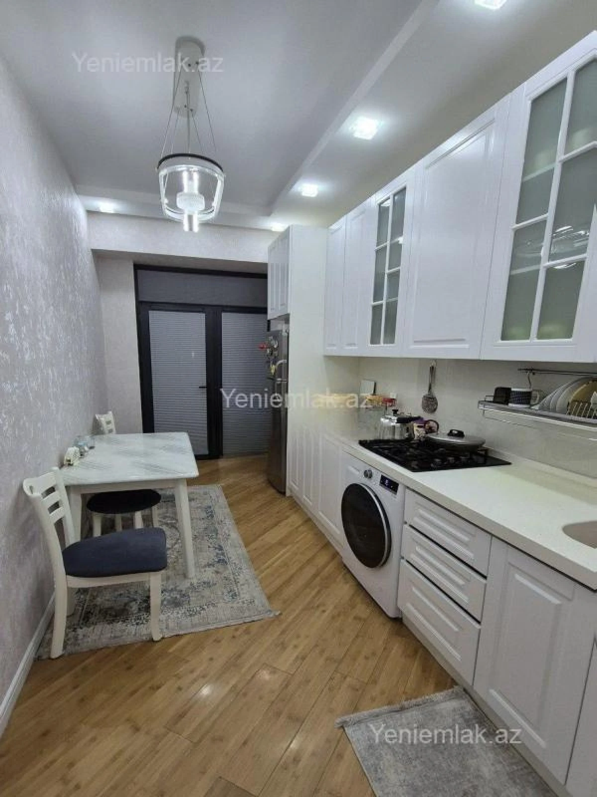 Satılır 3 otaqlı yeni tikili 83 m²
