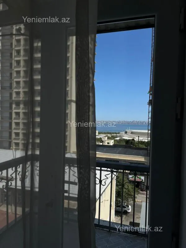 Satılır 1 otaqlı köhnə tikili 35 m²