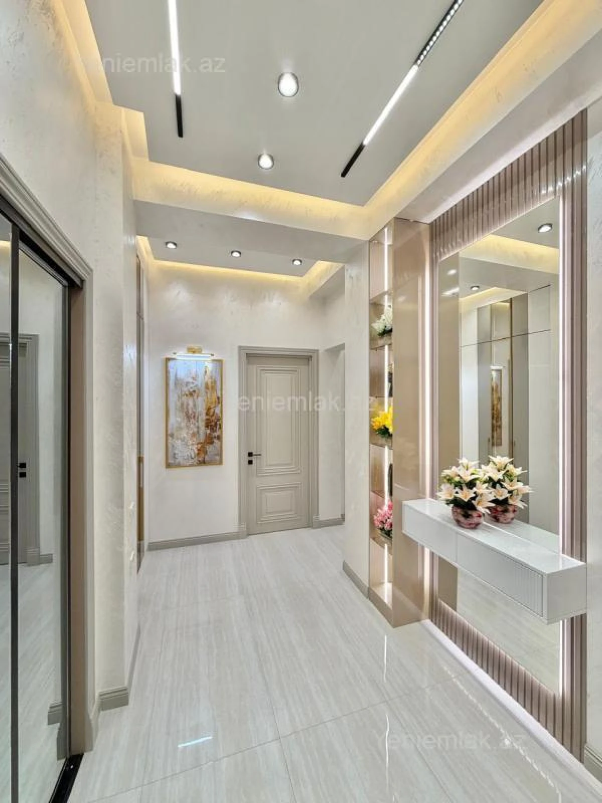 Satılır 2 otaqlı yeni tikili 90 m²