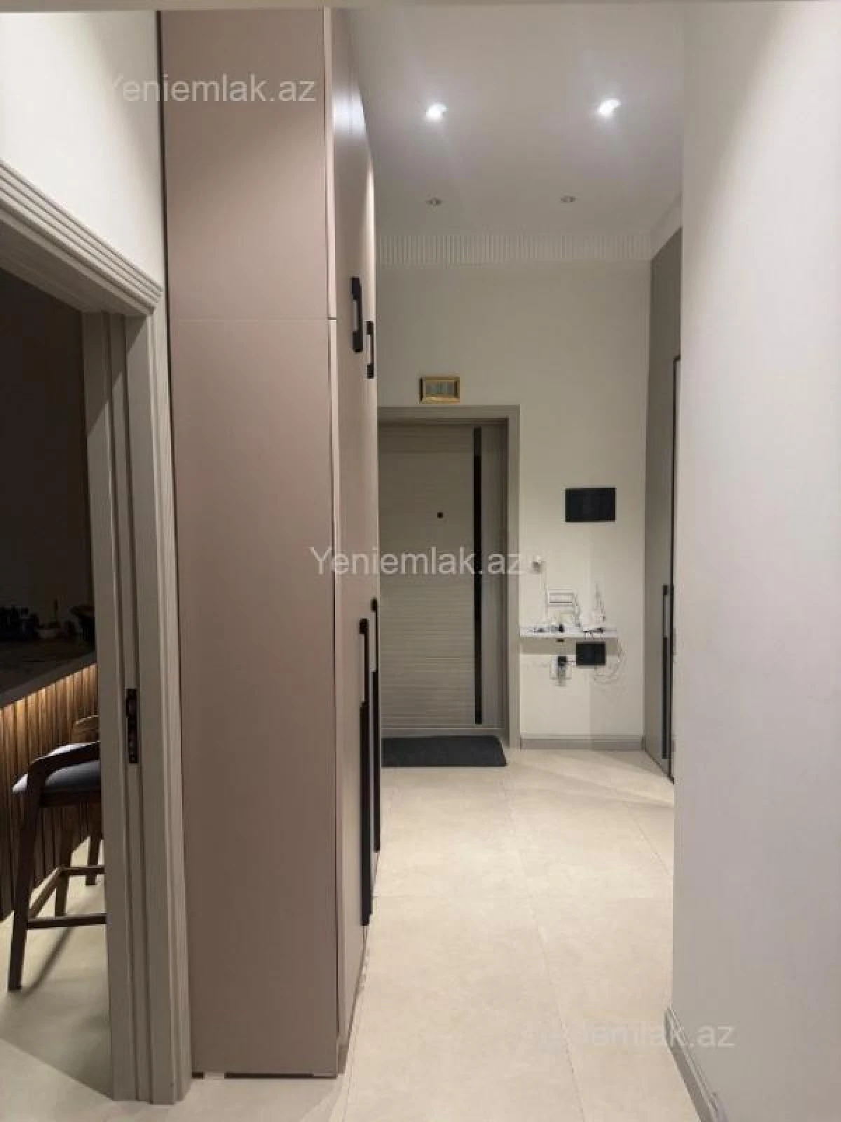 Satılır 2 otaqlı yeni tikili 83 m²