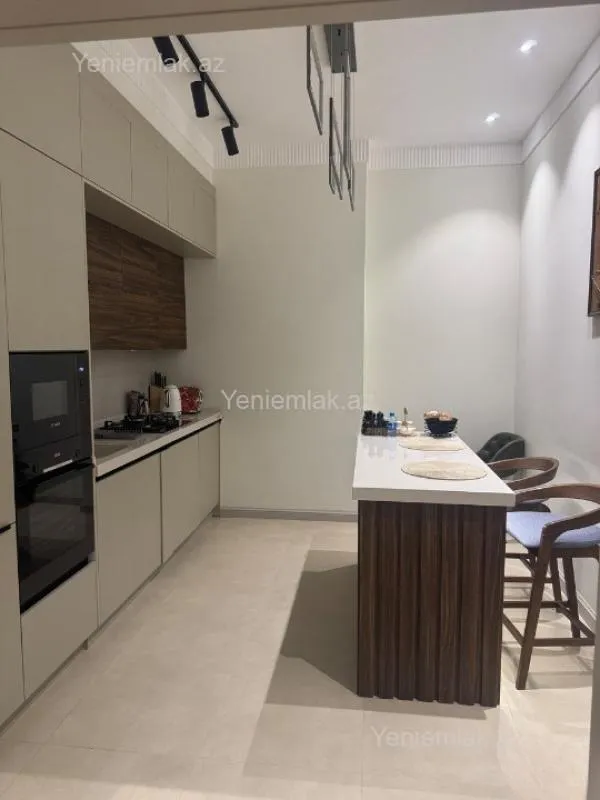 Satılır 2 otaqlı yeni tikili 83 m²