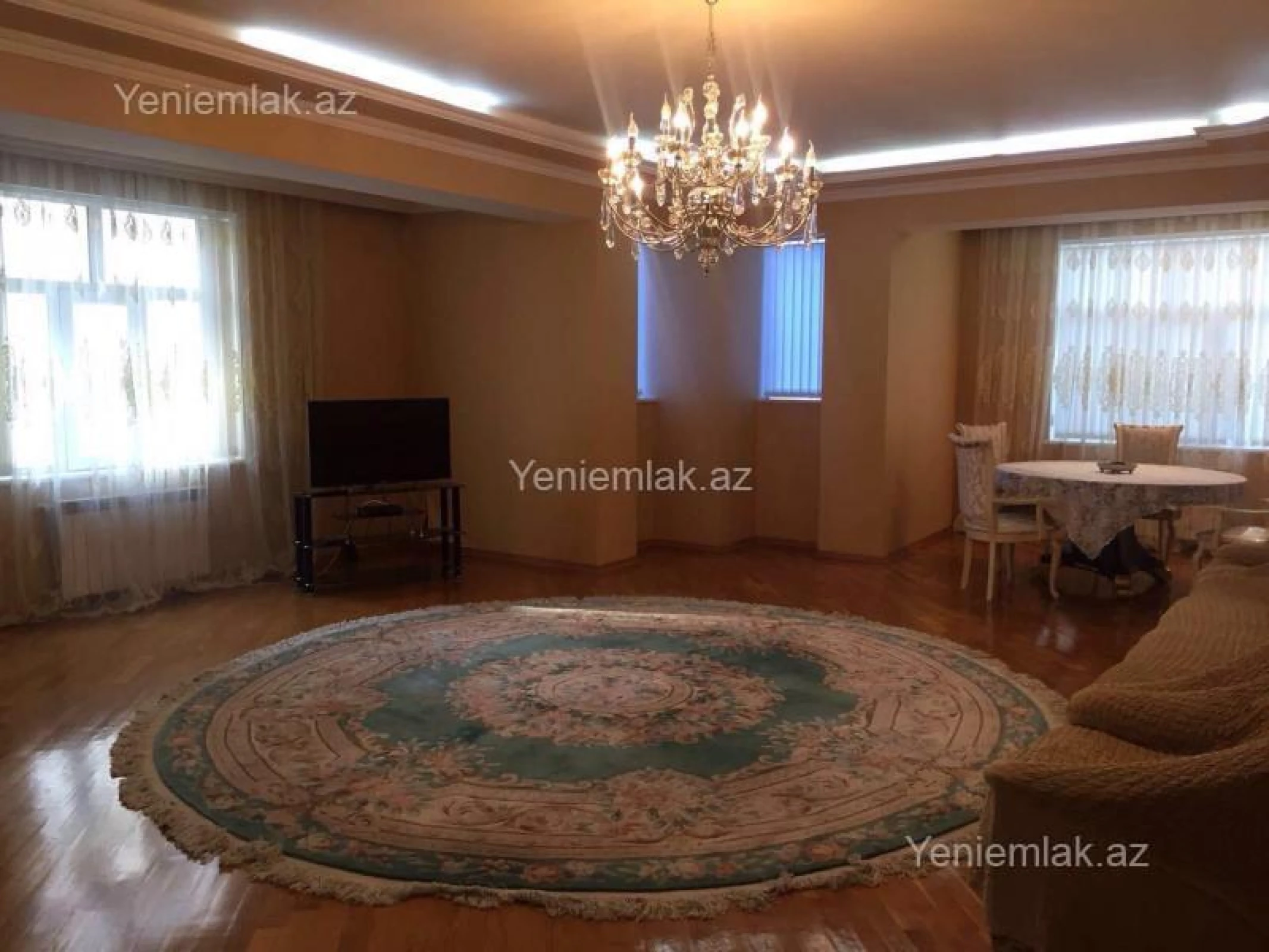 Satılır 3 otaqlı yeni tikili 165 m²
