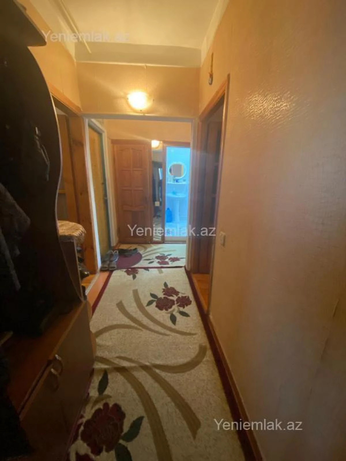 Satılır 2 otaqlı köhnə tikili 55 m²