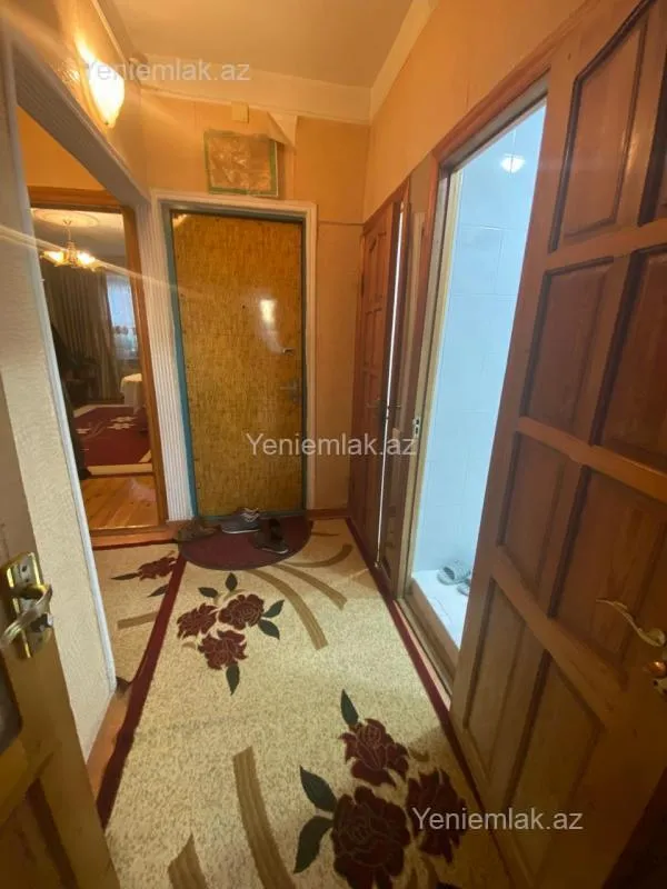 Satılır 2 otaqlı köhnə tikili 55 m²