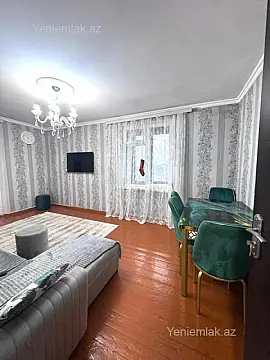 Satılır 2 otaqlı köhnə tikili 45 m²