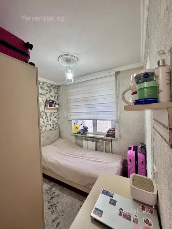 Satılır 2 otaqlı köhnə tikili 45 m²