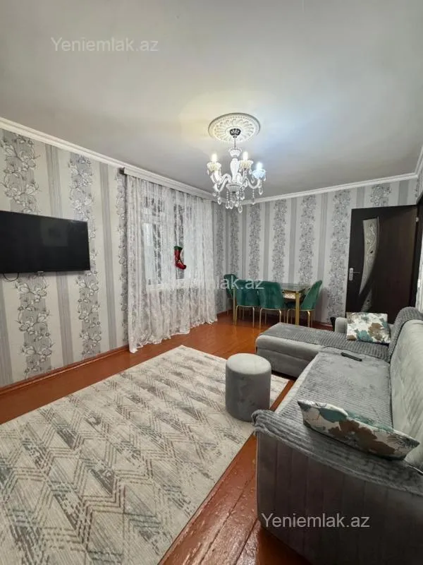 Satılır 2 otaqlı köhnə tikili 45 m²