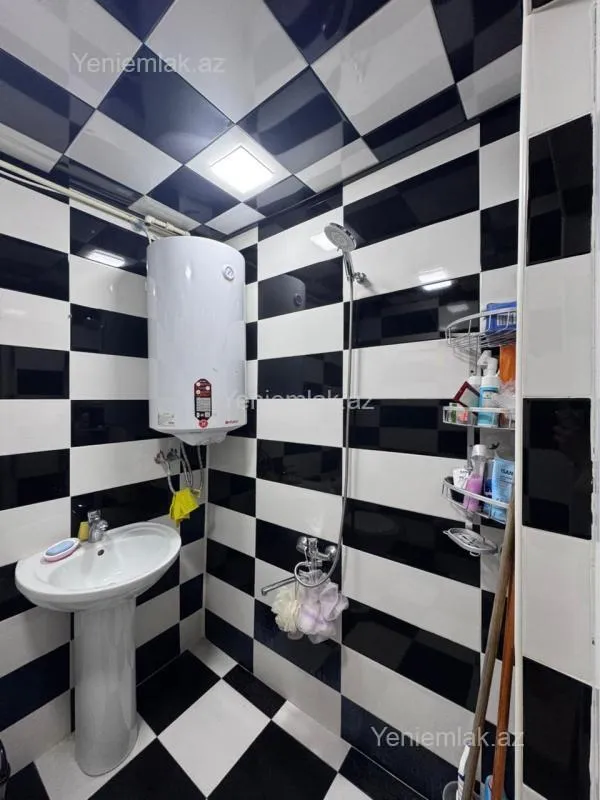 Satılır 2 otaqlı köhnə tikili 45 m²