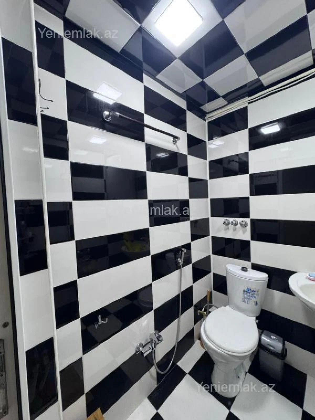 Satılır 2 otaqlı köhnə tikili 45 m²