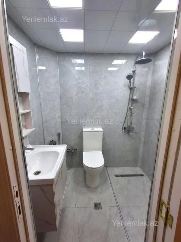 Satılır 2 otaqlı köhnə tikili 40 m²