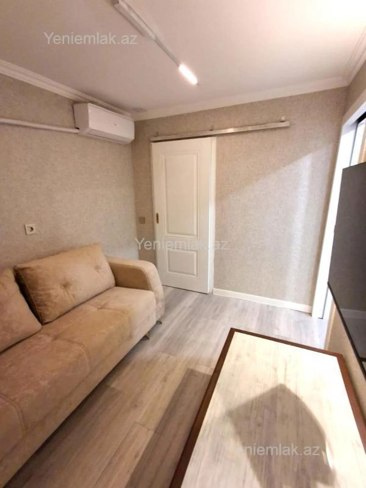 Satılır 2 otaqlı köhnə tikili 40 m²