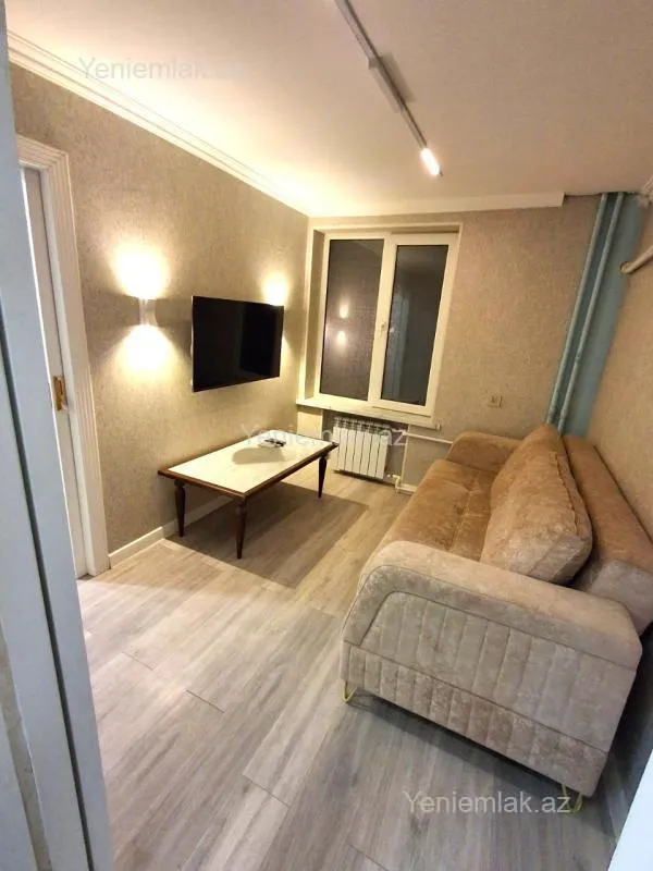 Satılır 2 otaqlı köhnə tikili 40 m²