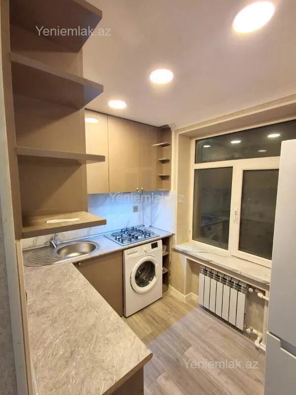 Satılır 2 otaqlı köhnə tikili 40 m²