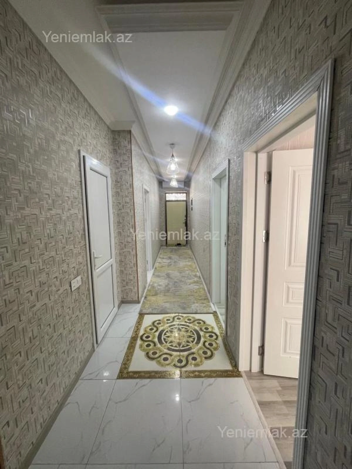 Satılır 5 otaqlı həyət evi 210 m²
