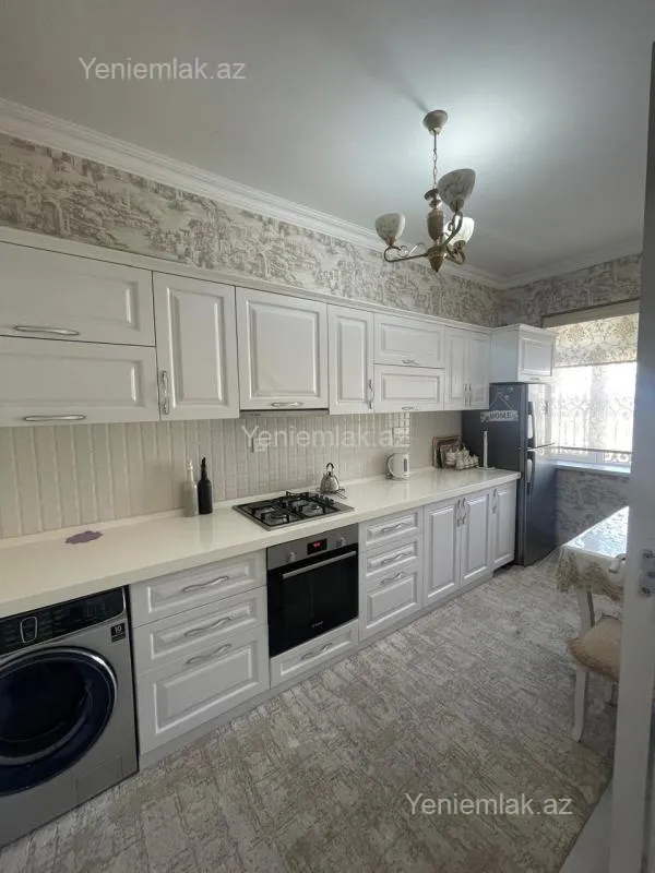 Satılır 5 otaqlı həyət evi 210 m²