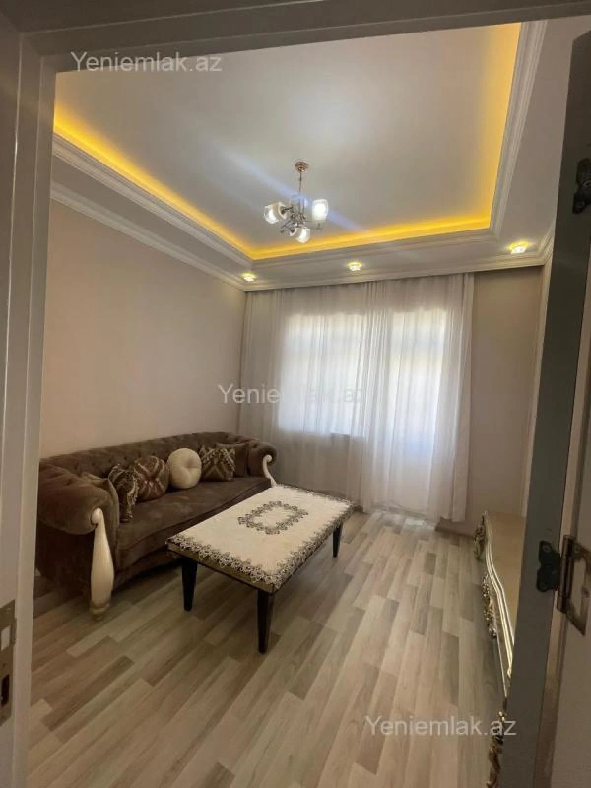 Satılır 5 otaqlı həyət evi 210 m²