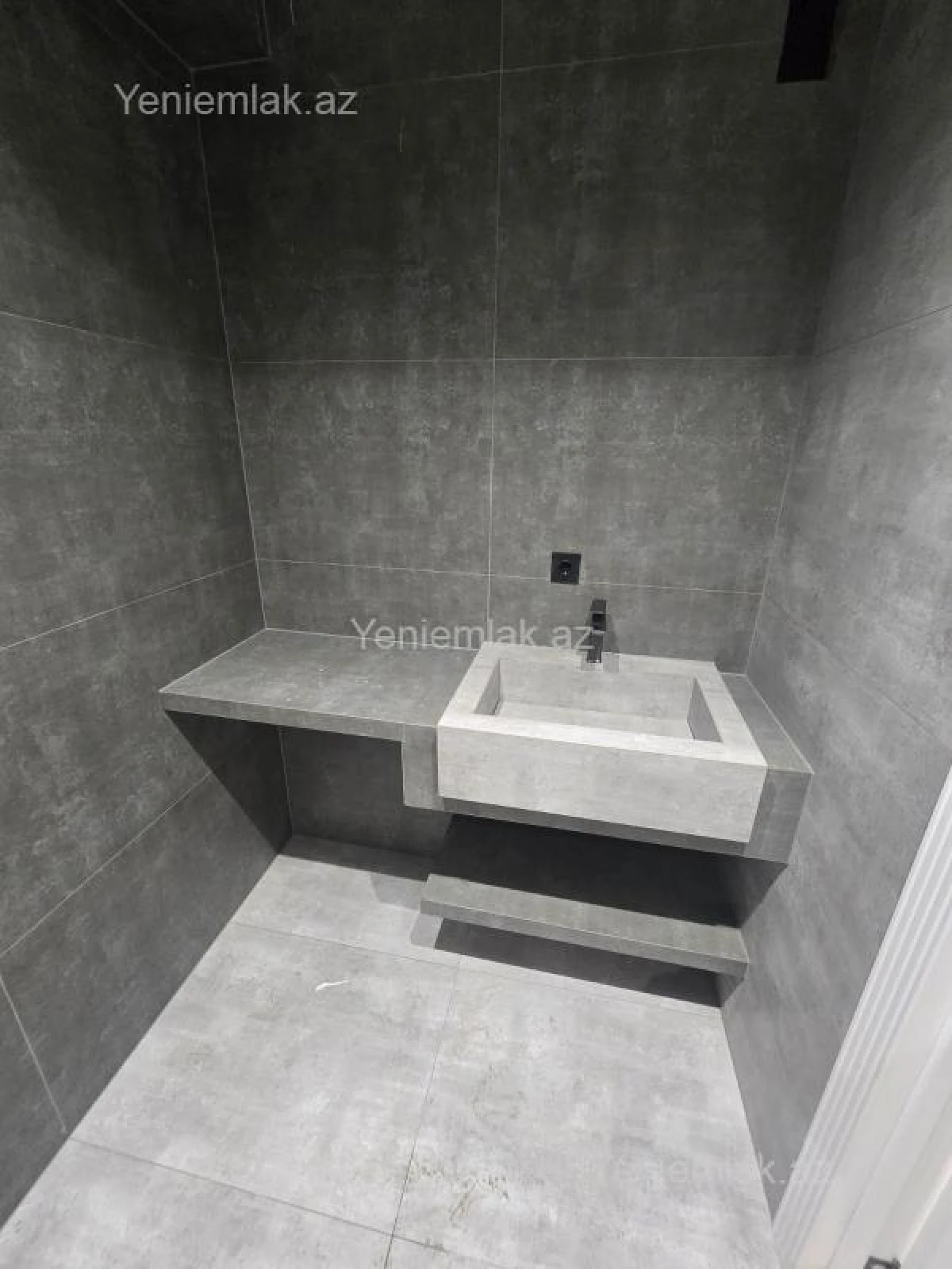 Satılır 2 otaqlı yeni tikili 62.7 m²