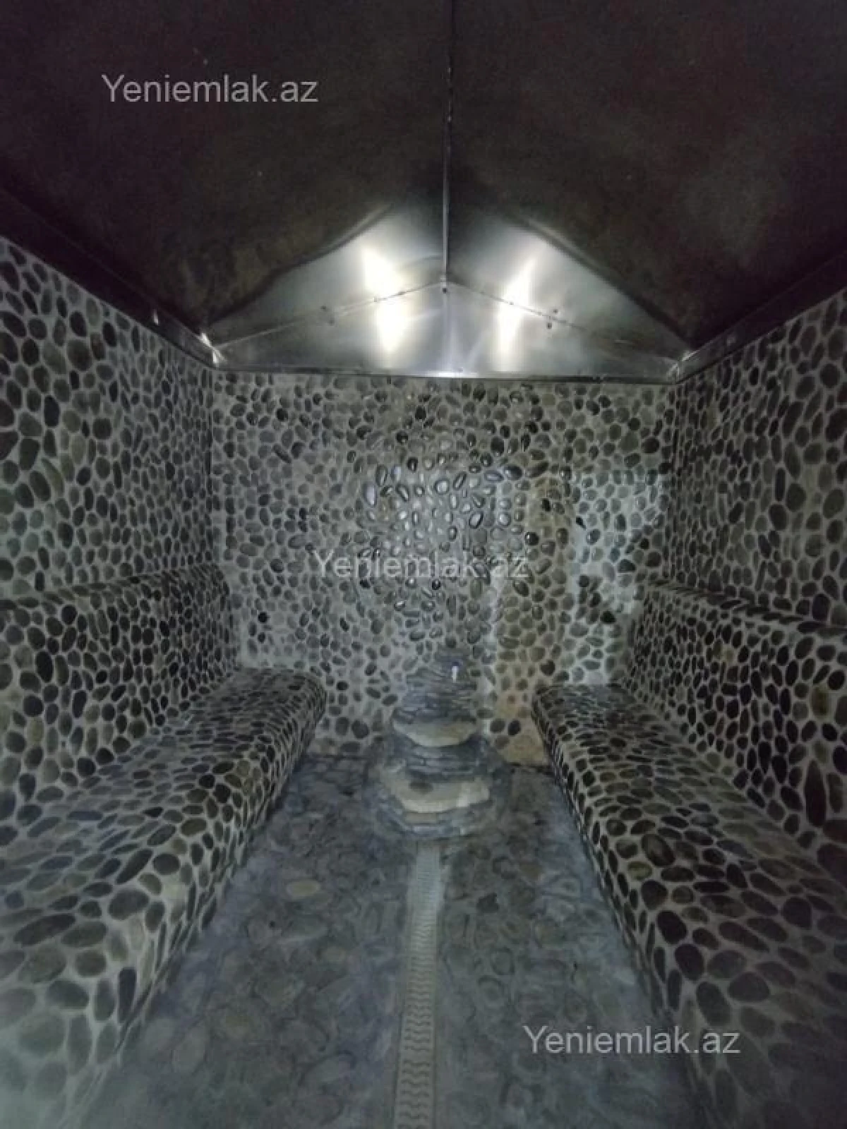 Satılır 6 otaqlı obyekt 3300 m²