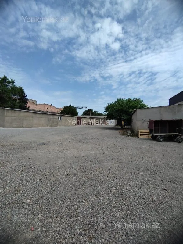 Satılır 6 otaqlı obyekt 3300 m²