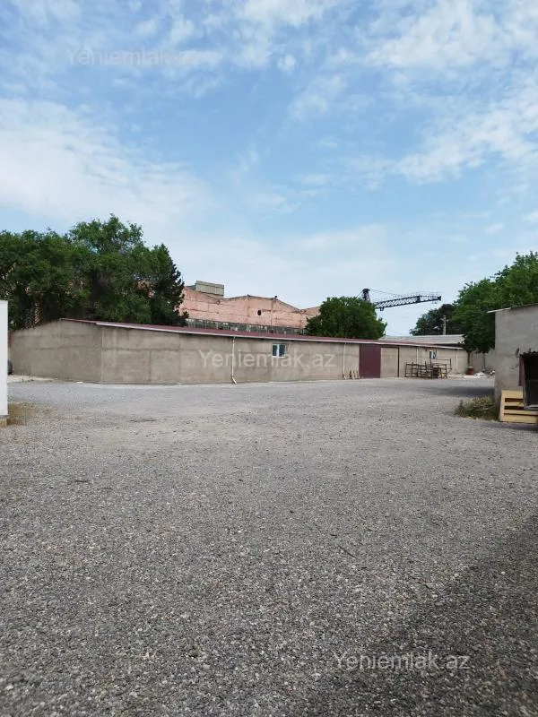 Satılır 6 otaqlı obyekt 3300 m²