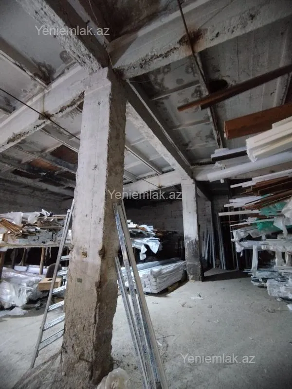 Satılır 6 otaqlı obyekt 3300 m²