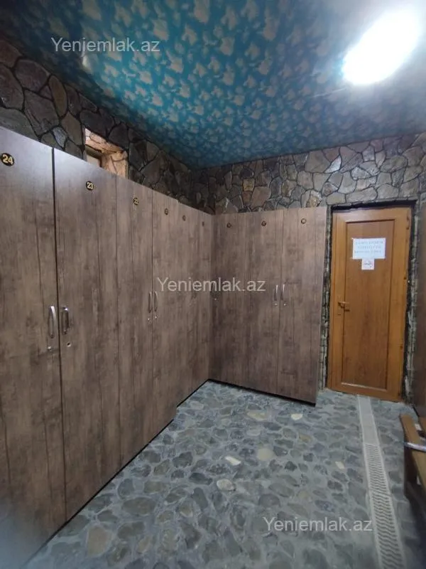 Satılır 6 otaqlı obyekt 3300 m²