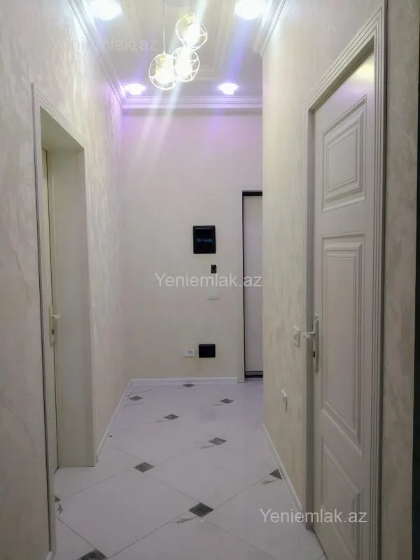 Satılır 3 otaqlı yeni tikili 75 m²