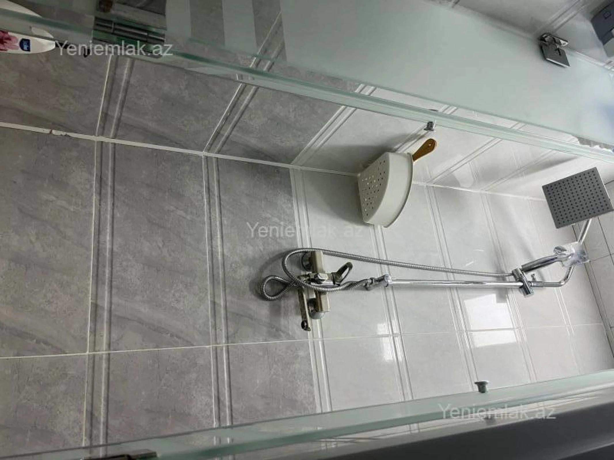 Satılır 1 otaqlı köhnə tikili 33 m²