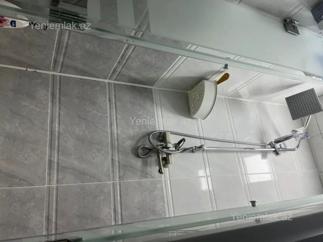 Satılır 1 otaqlı köhnə tikili 33 m²