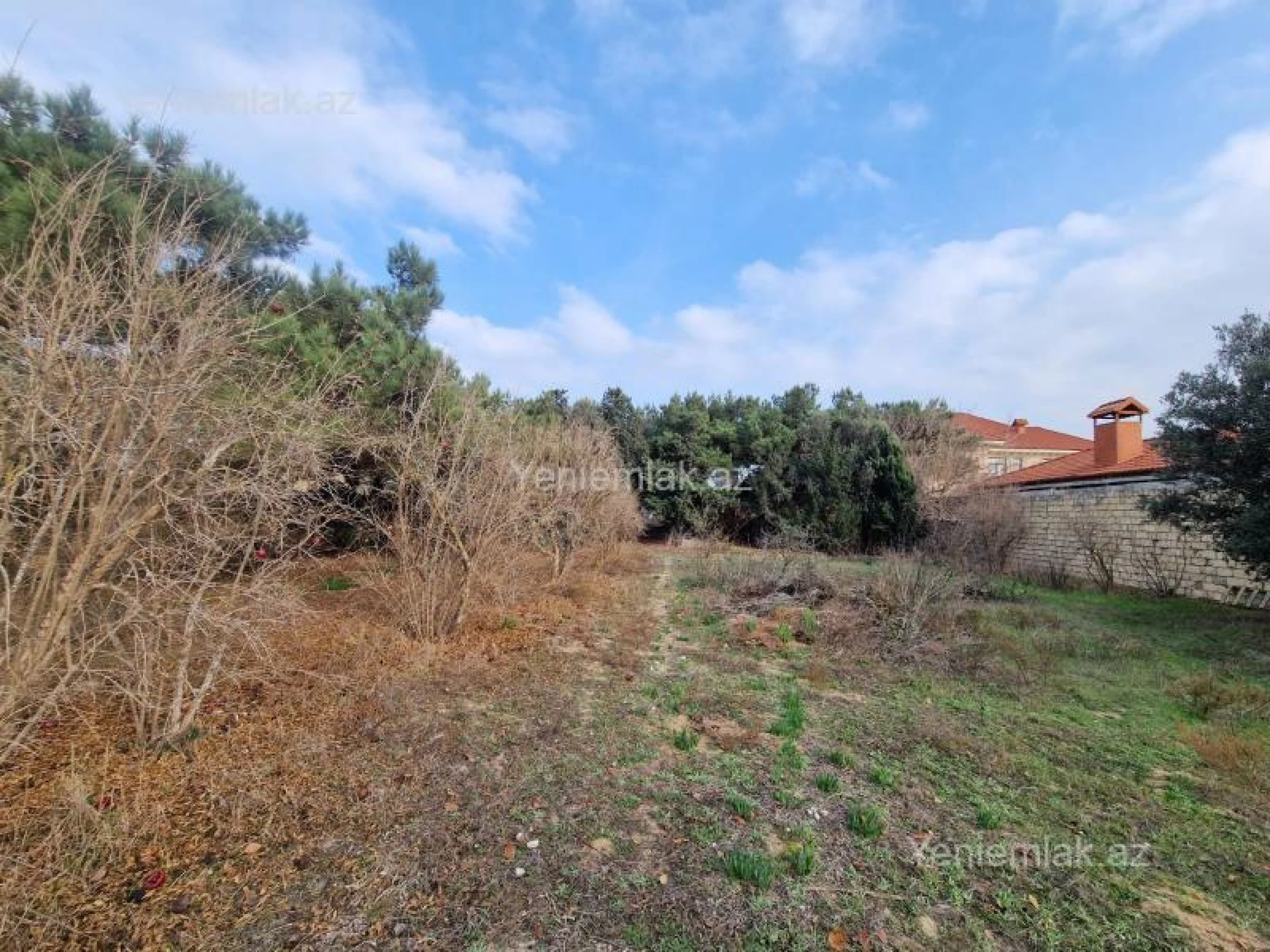 Satılır 9 otaqlı həyət evi 810 m²