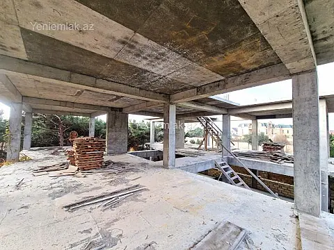 Satılır 9 otaqlı həyət evi 810 m²