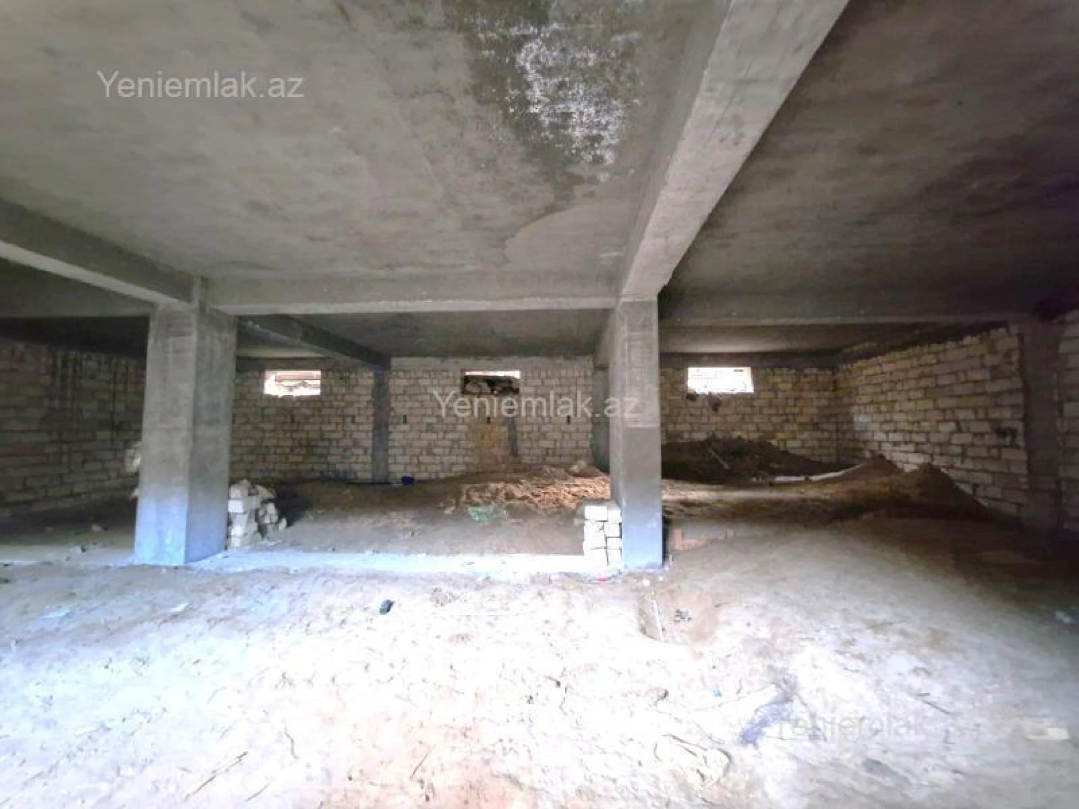 Satılır 9 otaqlı həyət evi 810 m²