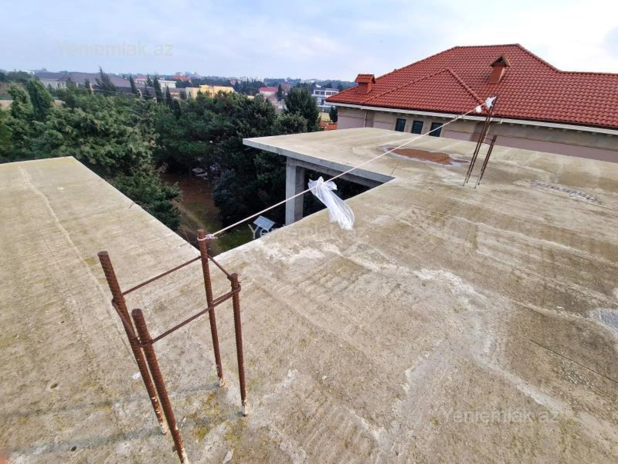 Satılır 9 otaqlı həyət evi 810 m²