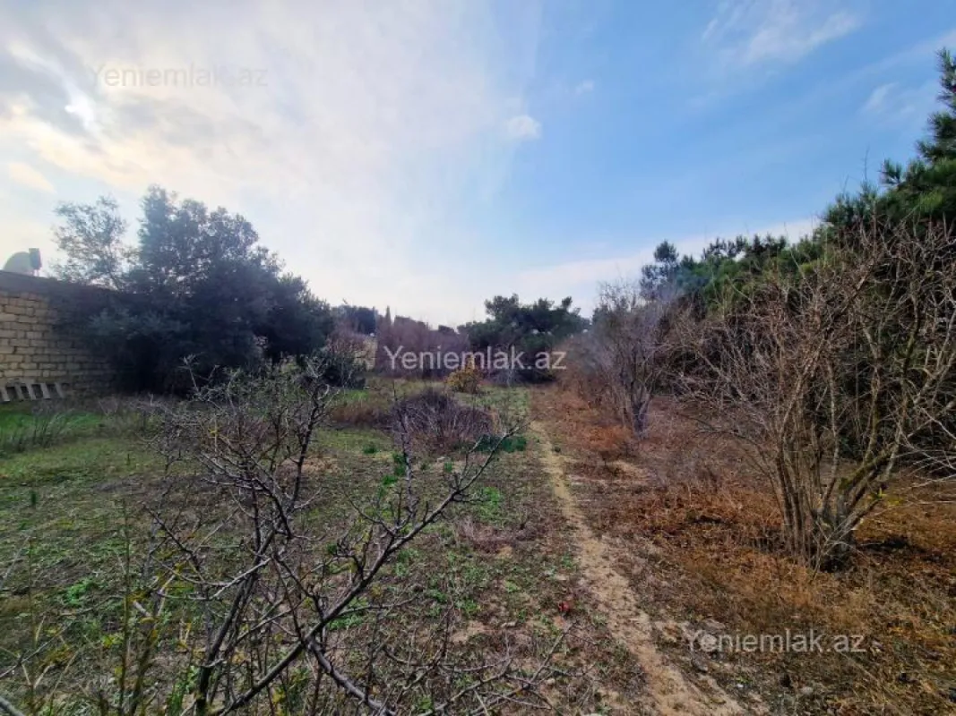 Satılır 9 otaqlı həyət evi 810 m²