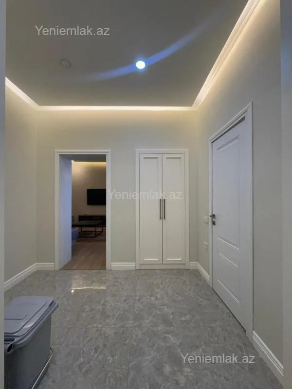 Kirayə verilir 2 otaqlı yeni tikili 70 m²