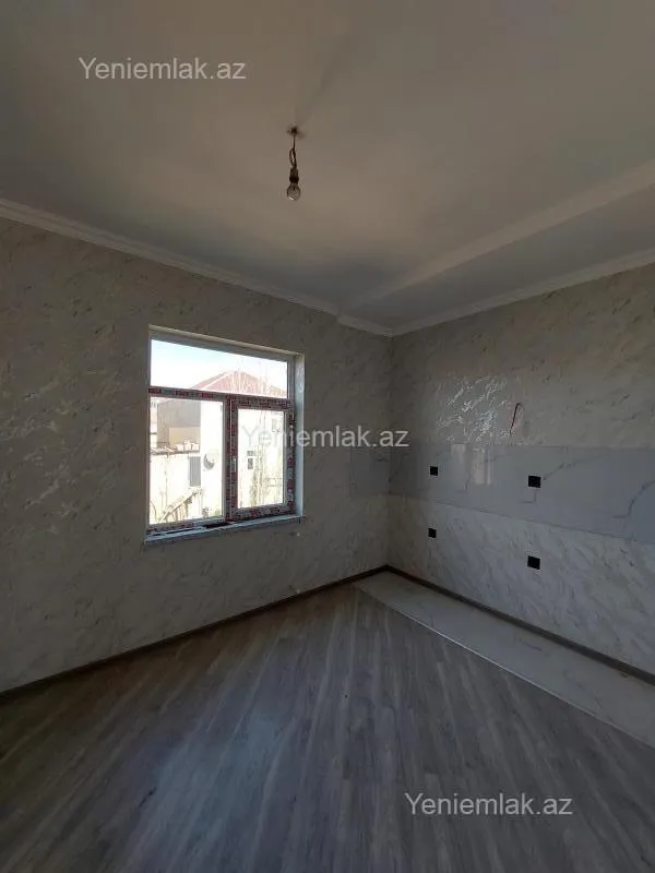 Satılır 4 otaqlı həyət evi 150 m²