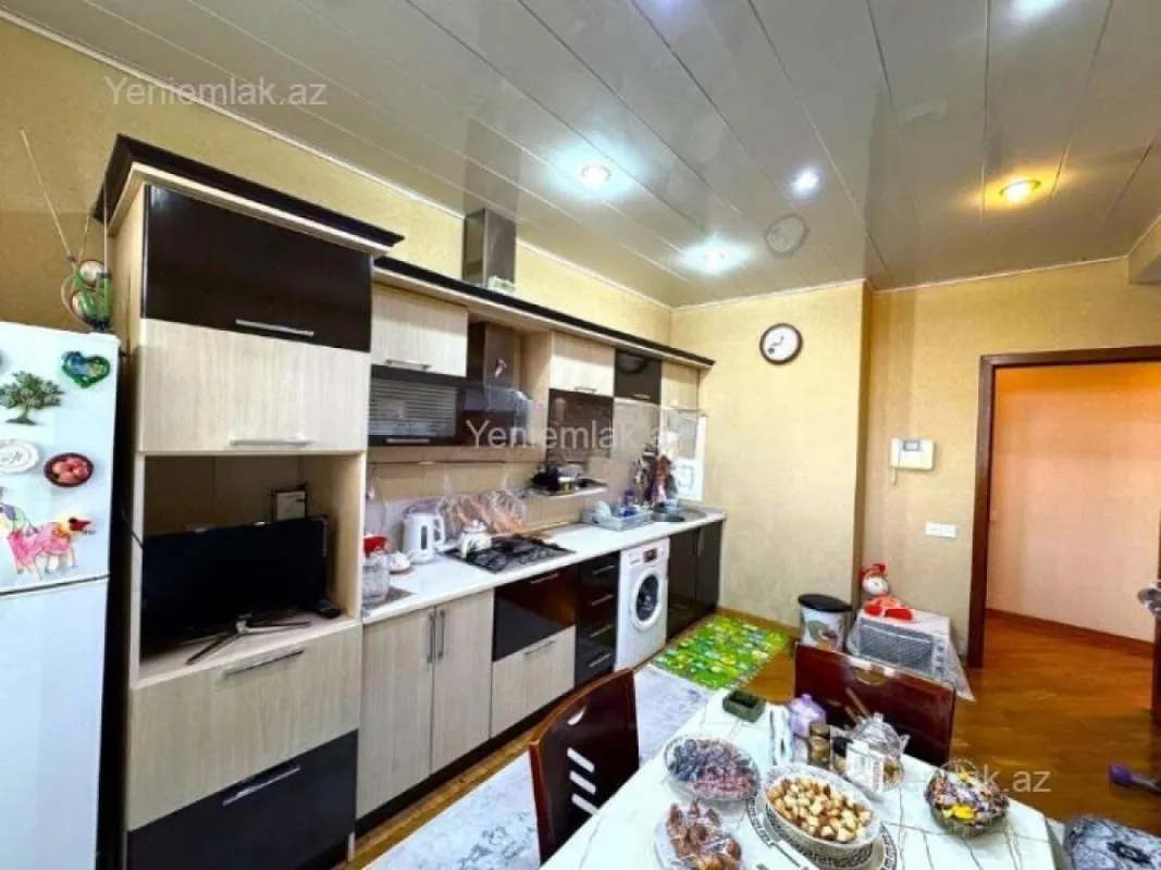 Satılır 3 otaqlı yeni tikili 118 m²