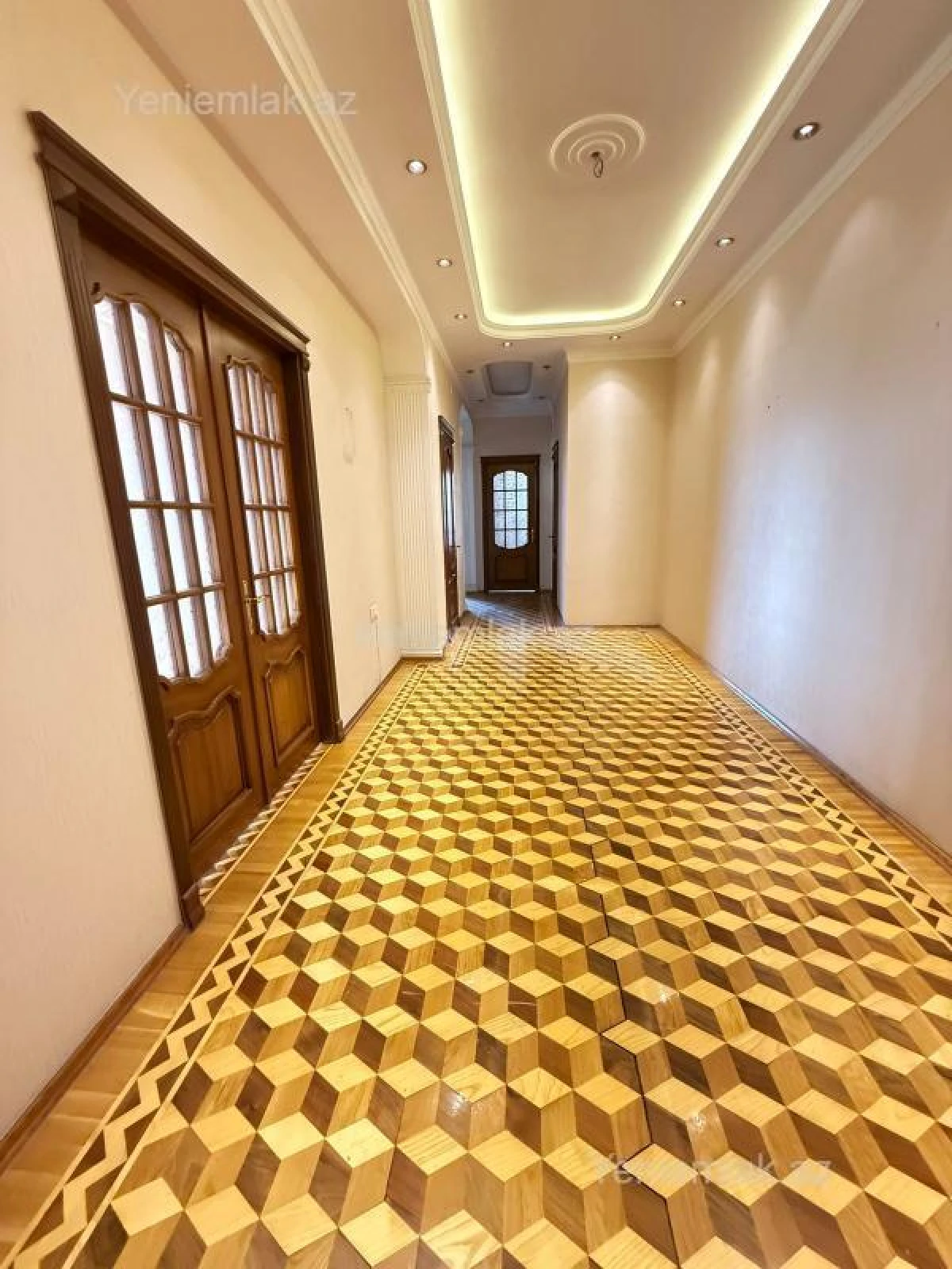 Satılır 3 otaqlı yeni tikili 165 m²