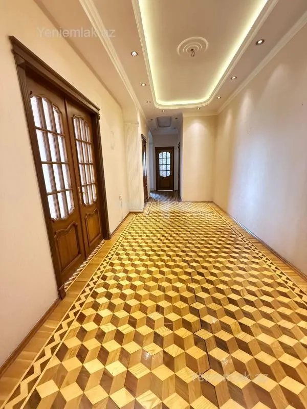 Satılır 3 otaqlı yeni tikili 165 m²